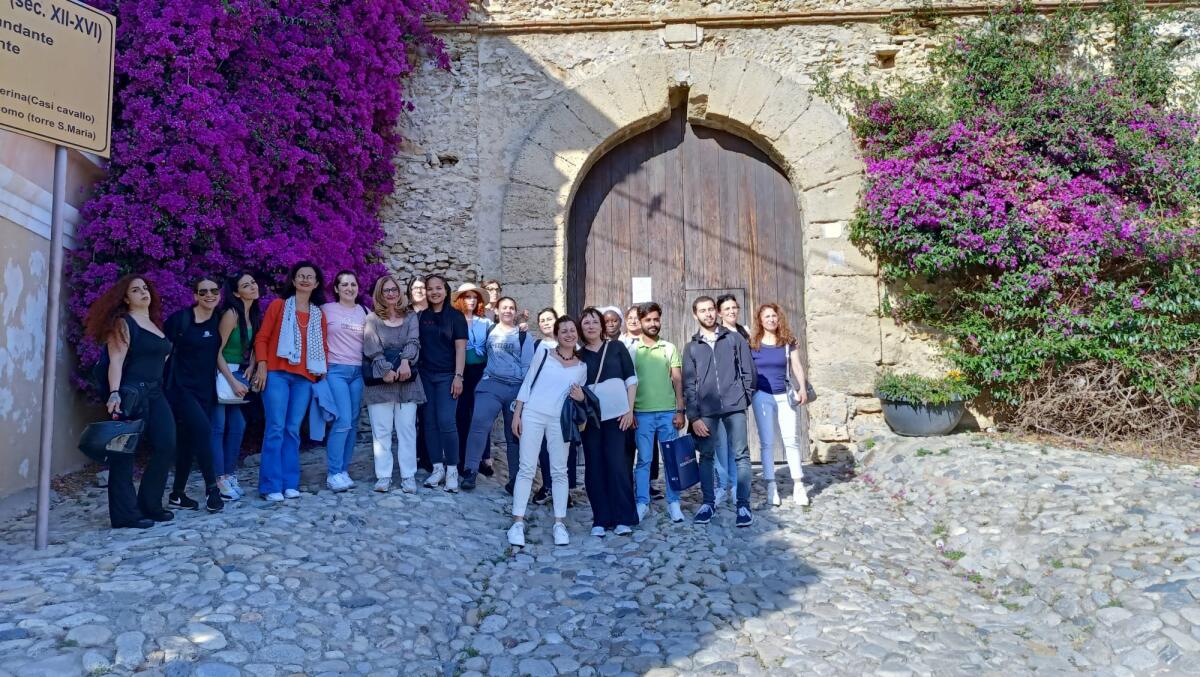 Crotone - Esplorazione urbana per gli studenti del serale del Lucifero-Ciliberto - 