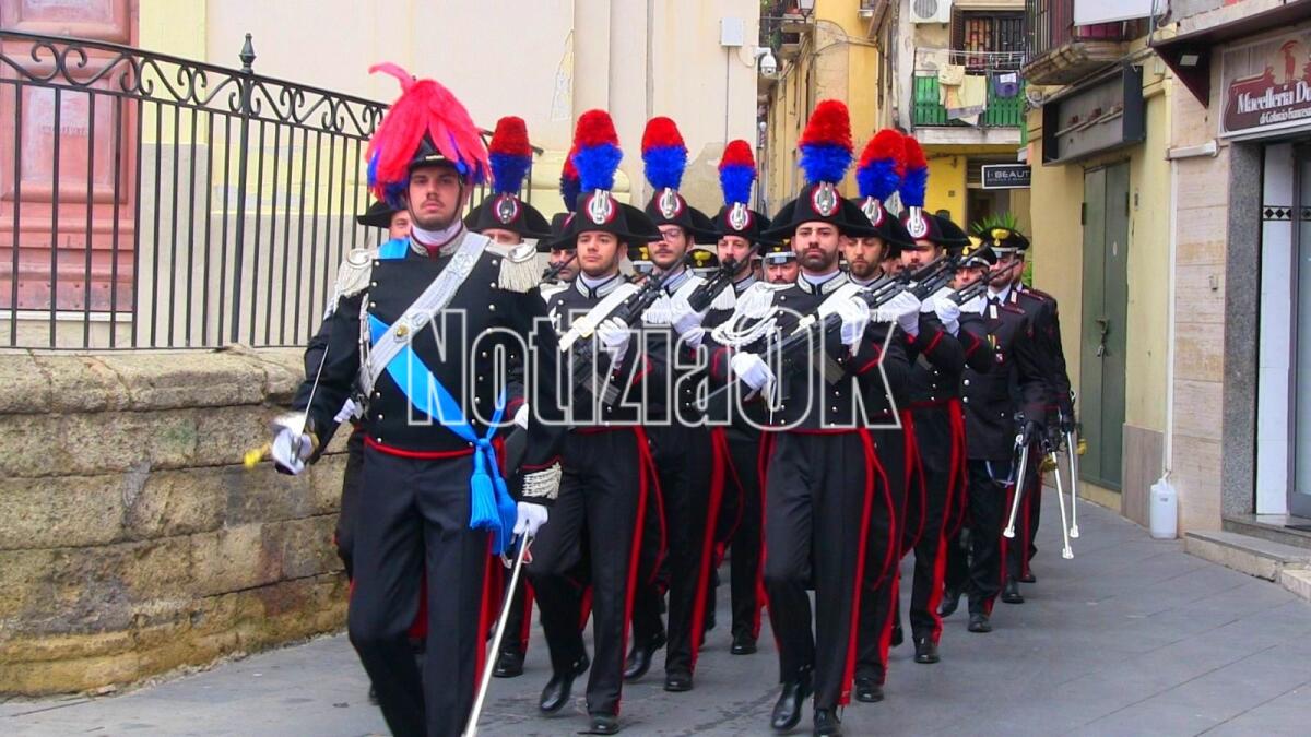 (VIDEO) L'Arma dei Carabinieri festeggia in Piazza Duomo, perseguiti 3.400 delitti in un anno - 