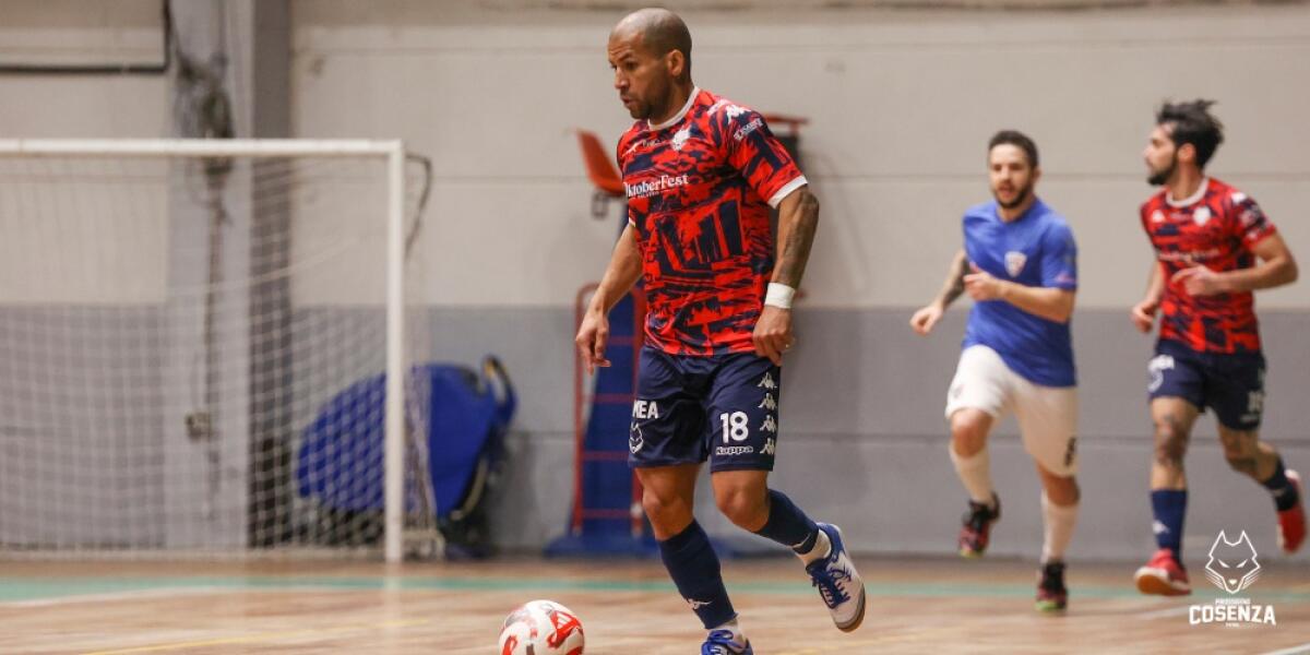 Calcio a 5 - Fine del rapporto tra Pelezinho e la Pirossigeno Cosenza - 