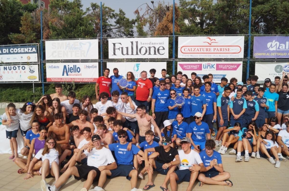 Cosenza saluta il Meeting di Nuoto con record e applausi - 