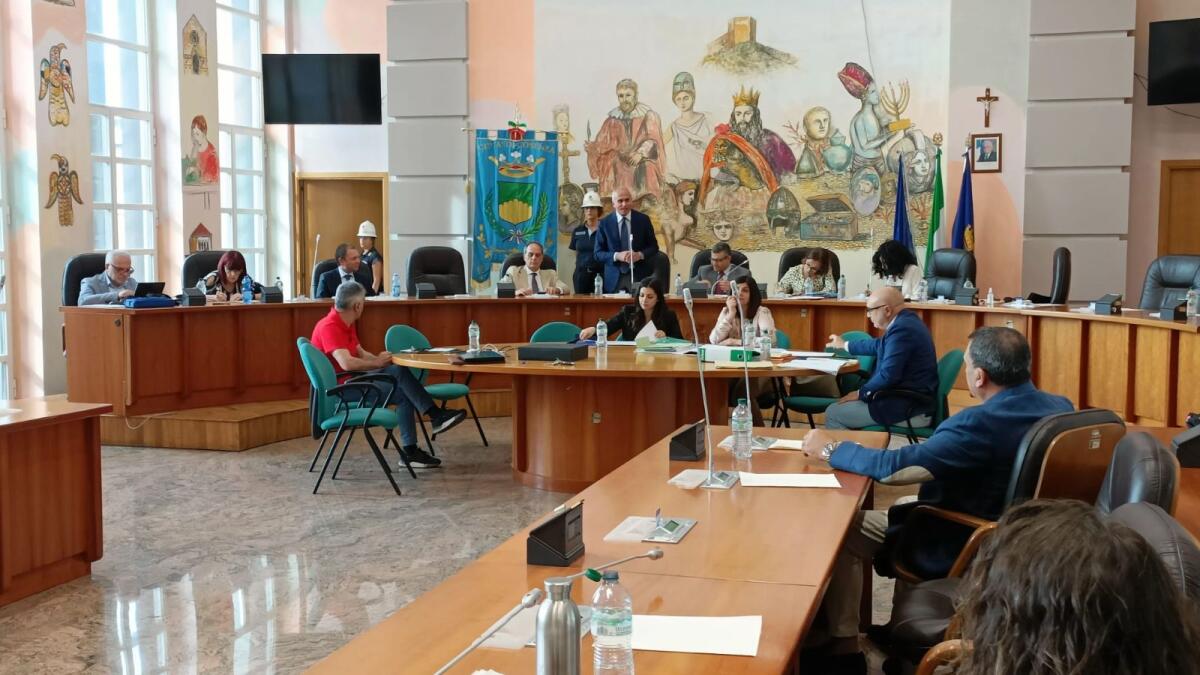 Cosenza - Il Consiglio comunale approva l'accordo con A.T.E.R.P. per la realizzazione di edilizia residenziale pubblica - 
