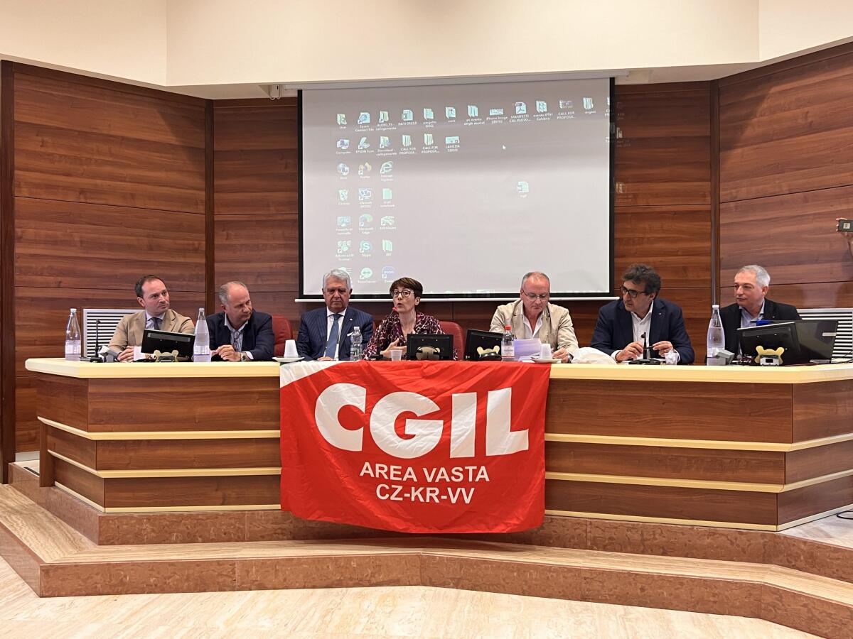 Cgil: «Occhiuto impugni la legge sull'Autonomia Differenziata» - 