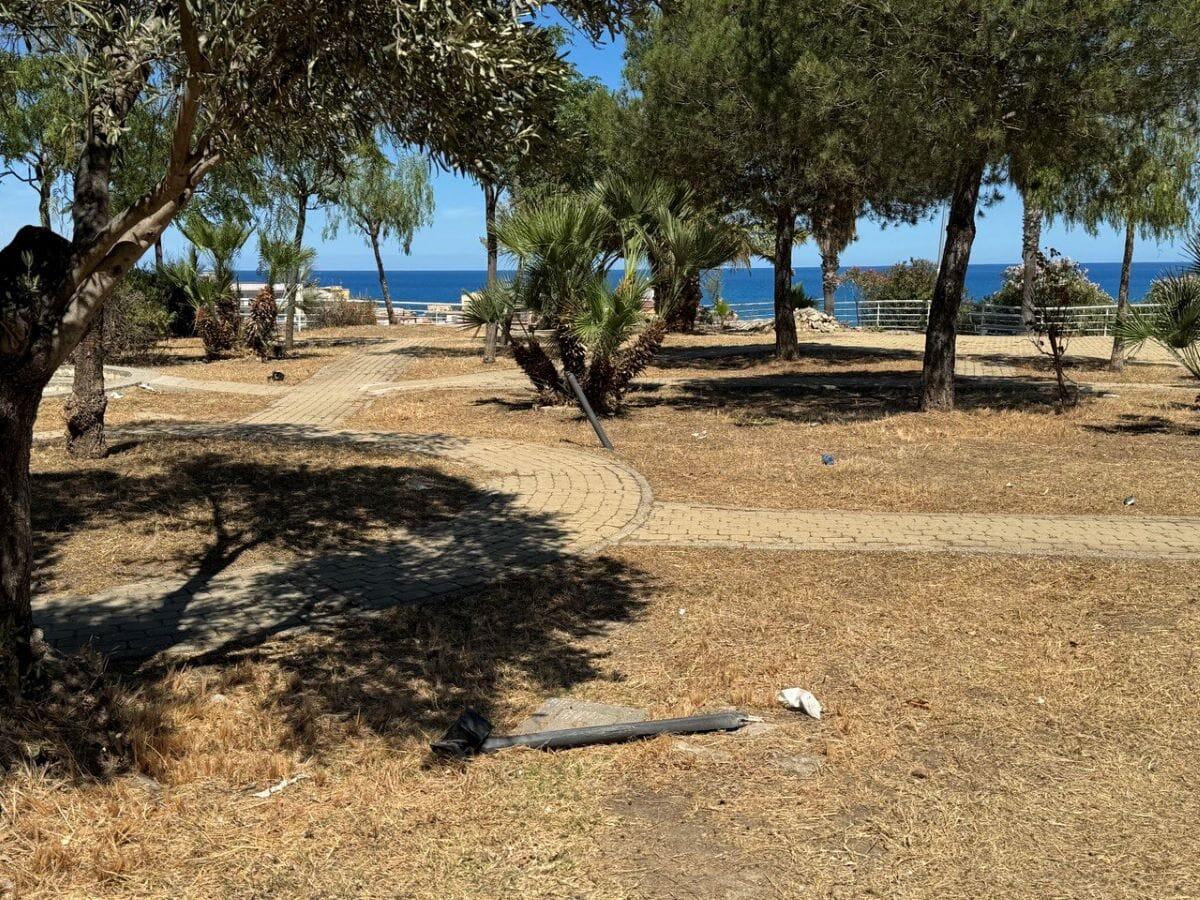 Crotone - Un belvedere che non è proprio un "bel vedere" (Foto Gallery) - 