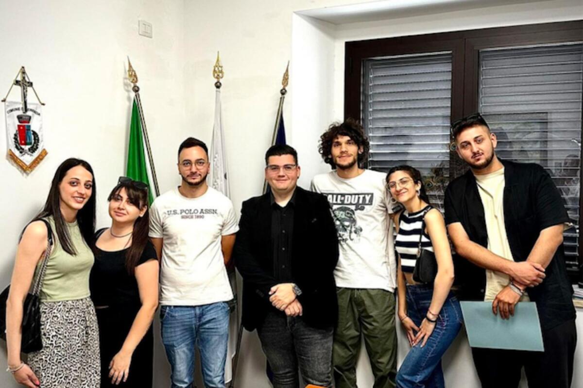 Cerenzia - Al Comune arrivano i ragazzi del servizio civile, il Sindaco: «Faremo grandi cose» - 