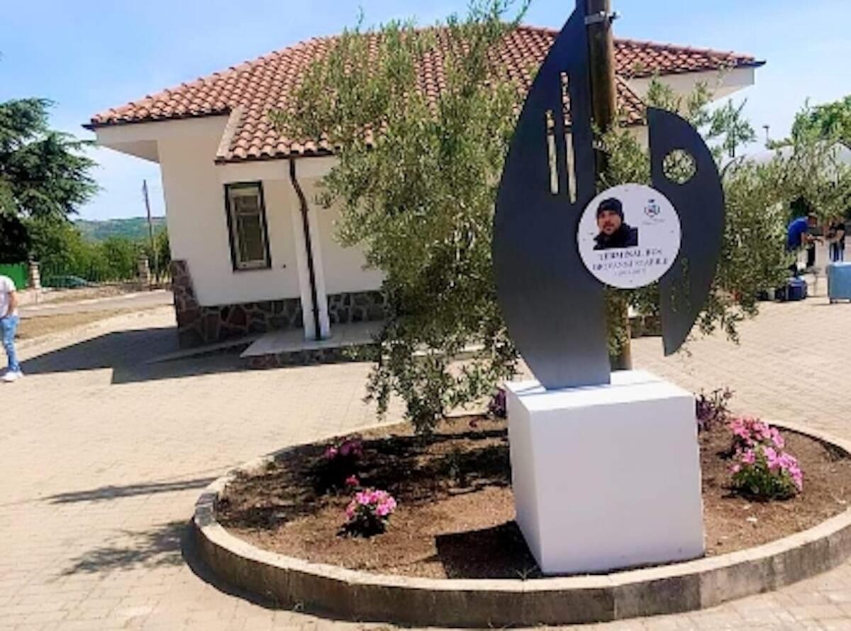 Frascineto - Il Terminal Bus intitolato al giovane Giovanni Stabile - 