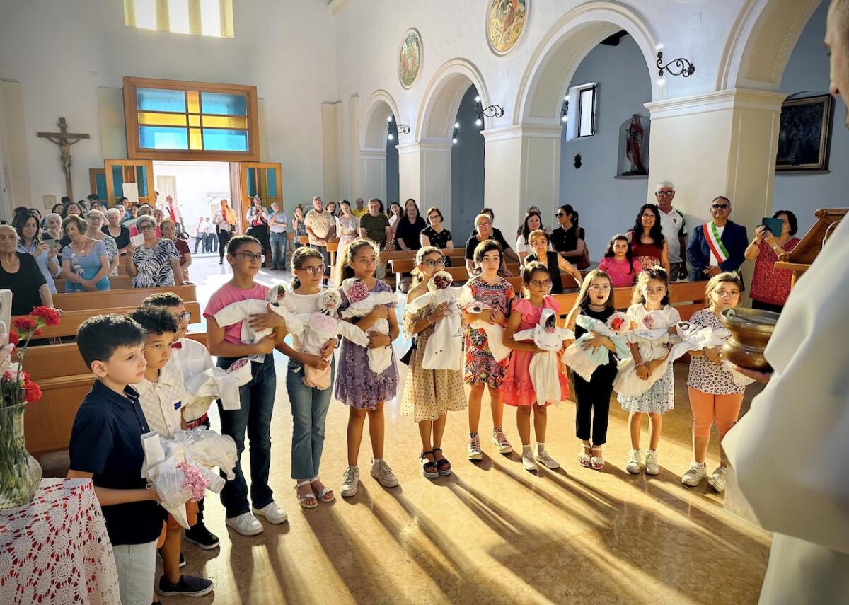 A Pallagorio si rinnova l'antico Battesimo delle Bambole: ''Pupugheji'' - 