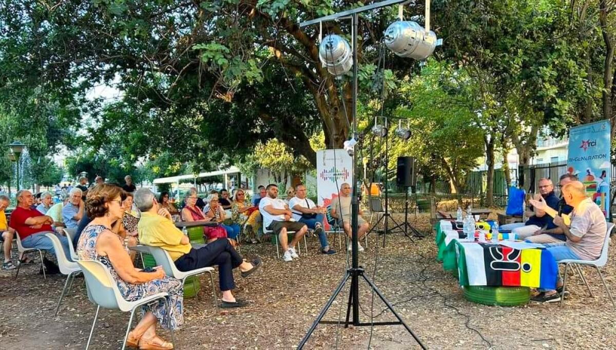 Entra nel vivo al Parco delle Rose il "Festival Crotone - Cinema, Cultura, Arte, Musica" - 