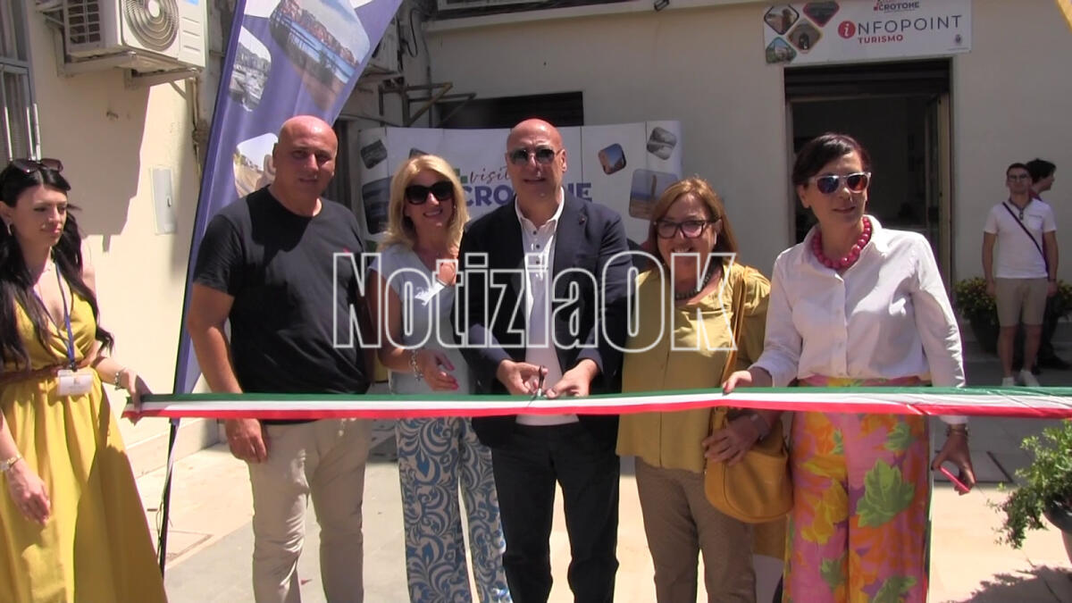 Crotone - Un nuovo info point turistico al servizio di tutti -