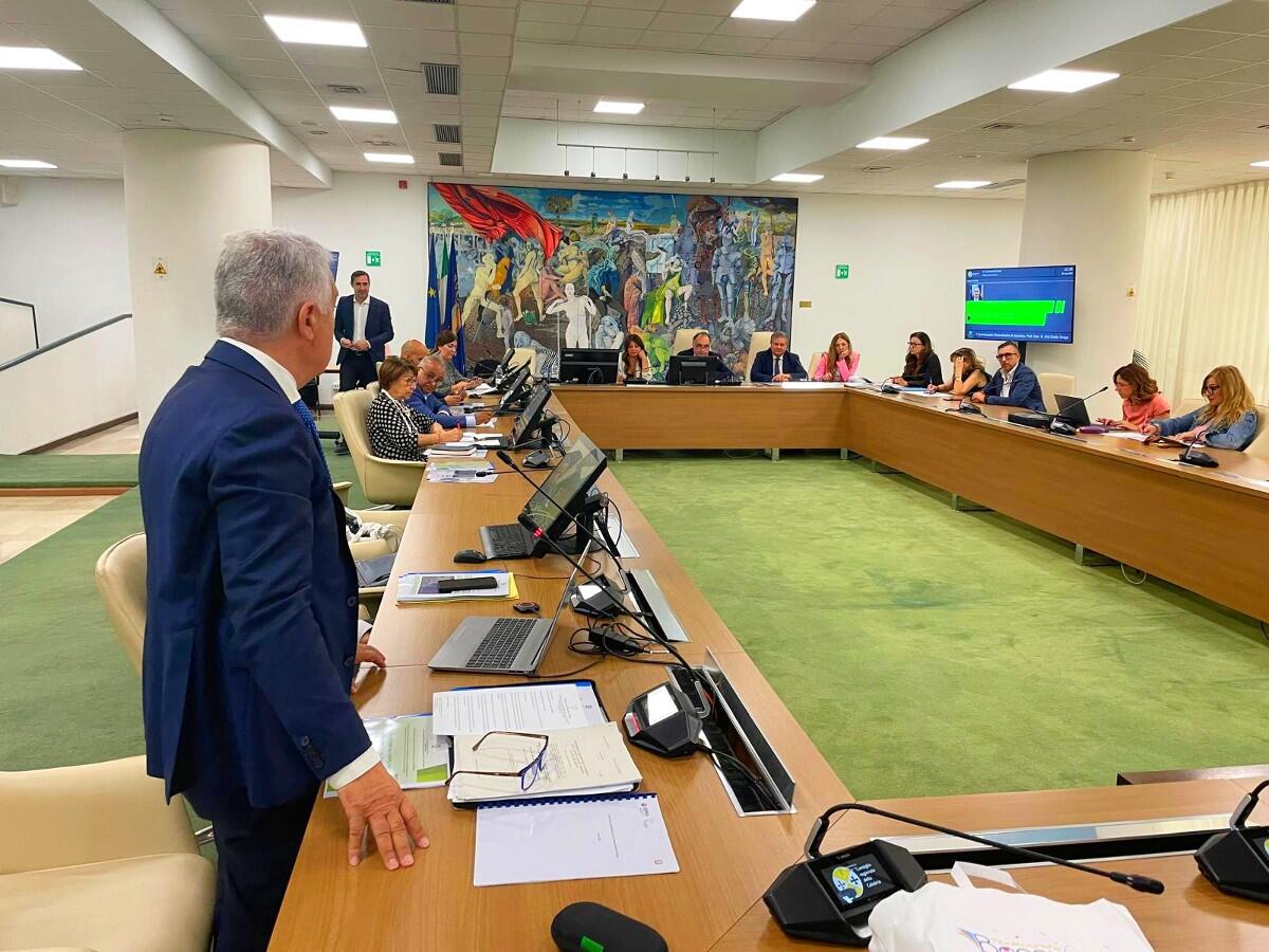Bonifica, il Commissario propone una discarica in Calabria per i veleni di Crotone - 