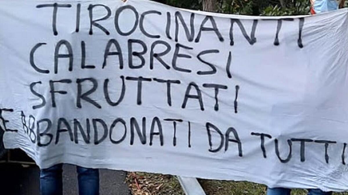 I Sindacati sui tirocinanti calabresi: «Non più proroghe di sussidi ma lavoro vero» - 