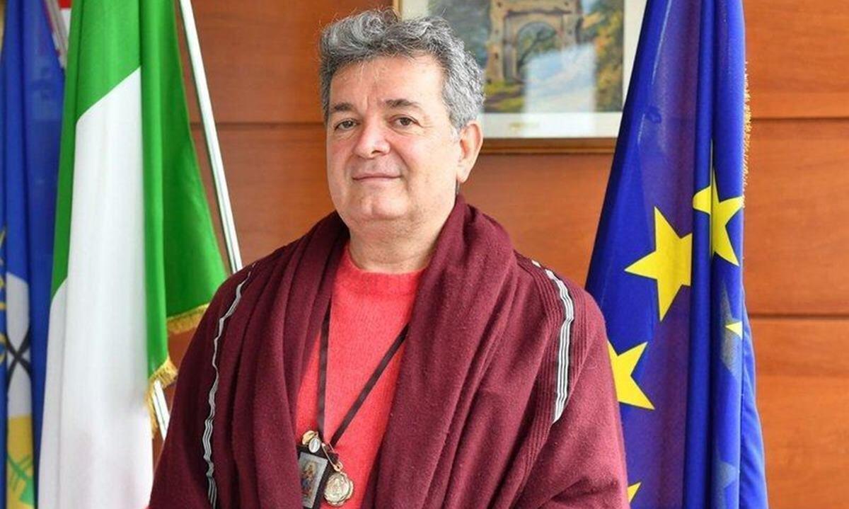 Nino Spirlì, ex presidente Regione Calabria: «Lotto contro un tumore» - 