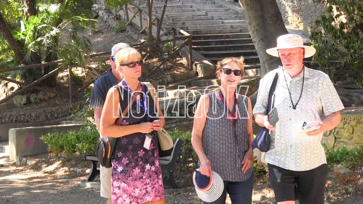 (Video) Il caldo non ferma la macchina d'accoglienza verso i turisti americani - 