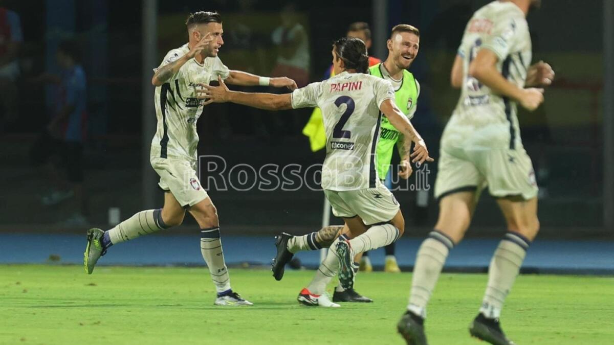 Crotone Calcio - Domenica 10 agosto l'esordio in Coppa Italia contro una rivale di sempre - 