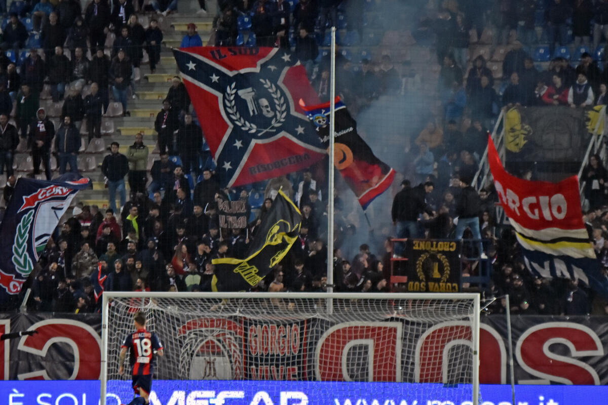 Calciomercato - Crotone | Arriva un rinforzo mancino per la difesa rossoblù - 