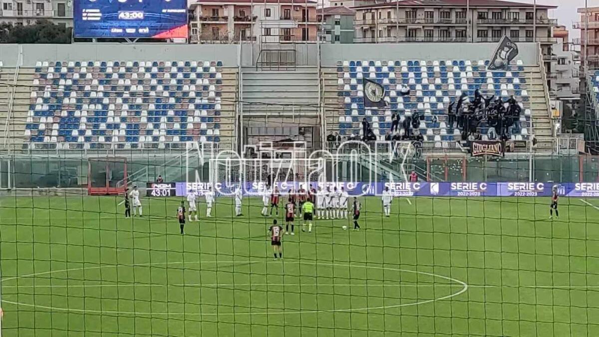 Serie C - Calciomercato: Arriva il primo colpo del Crotone: un rinforzo per la difesa - 