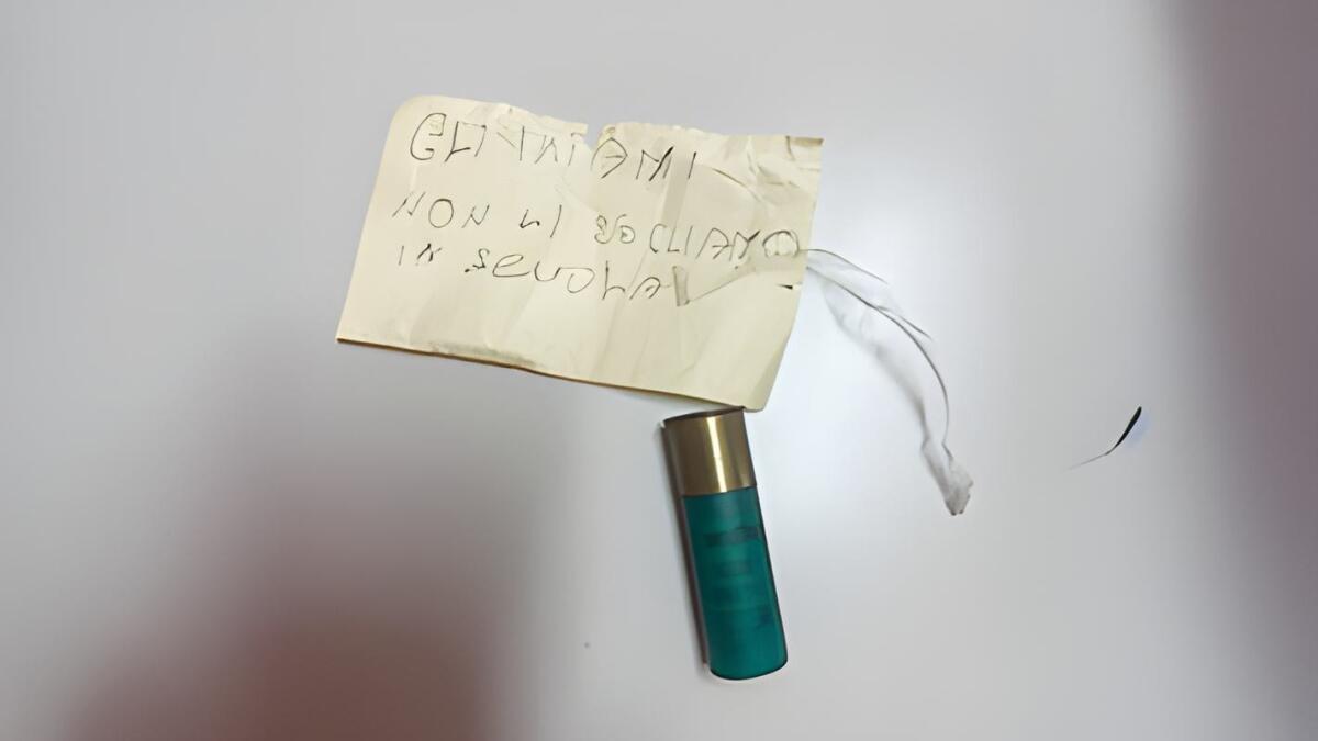 Cirò, bossolo di fucile con minacce nel bagno del liceo - 