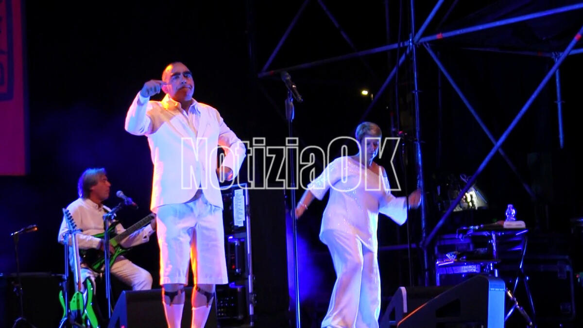 (Video) Genio e paradosso: Elio le storie tese raccontano a Crotone la terra dei cachi - 