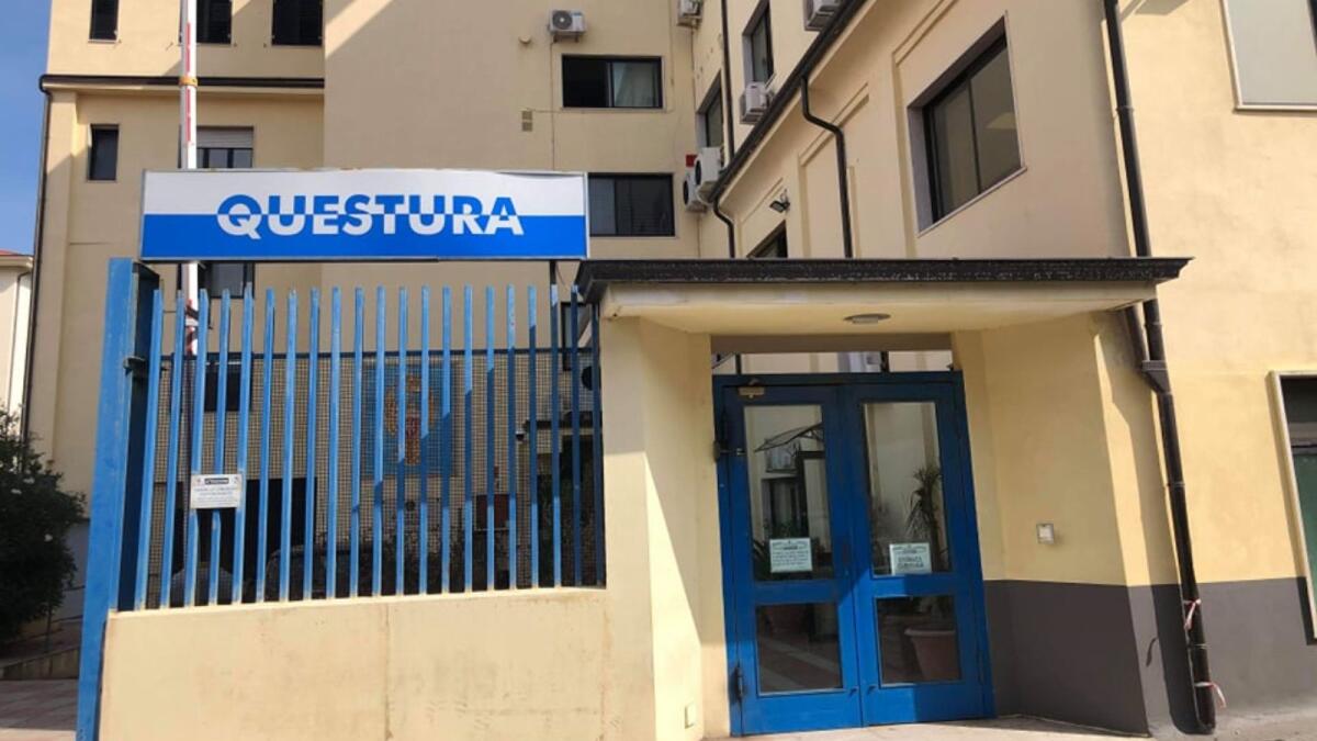 Crotone - In sei mesi 21 persone denunciate per droga: il bilancio della Questura - 