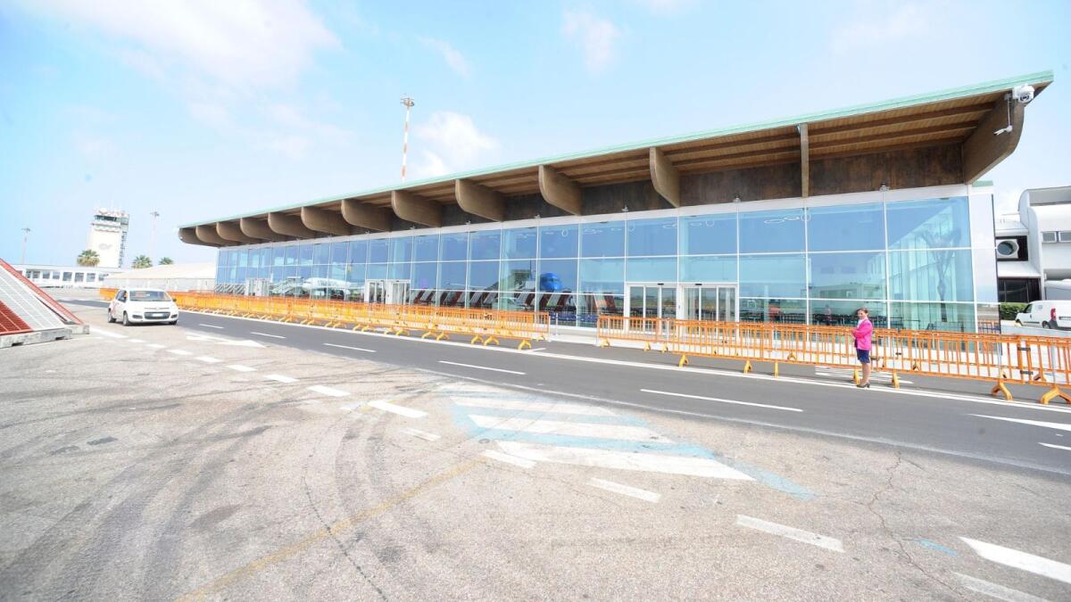 Apre i battenti il nuovo terminal dell'aeroporto di Lamezia - 