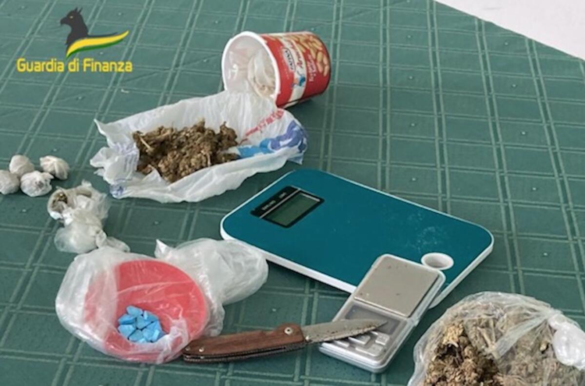 Spacciava marijuana ed ecstasy, arrestato - 