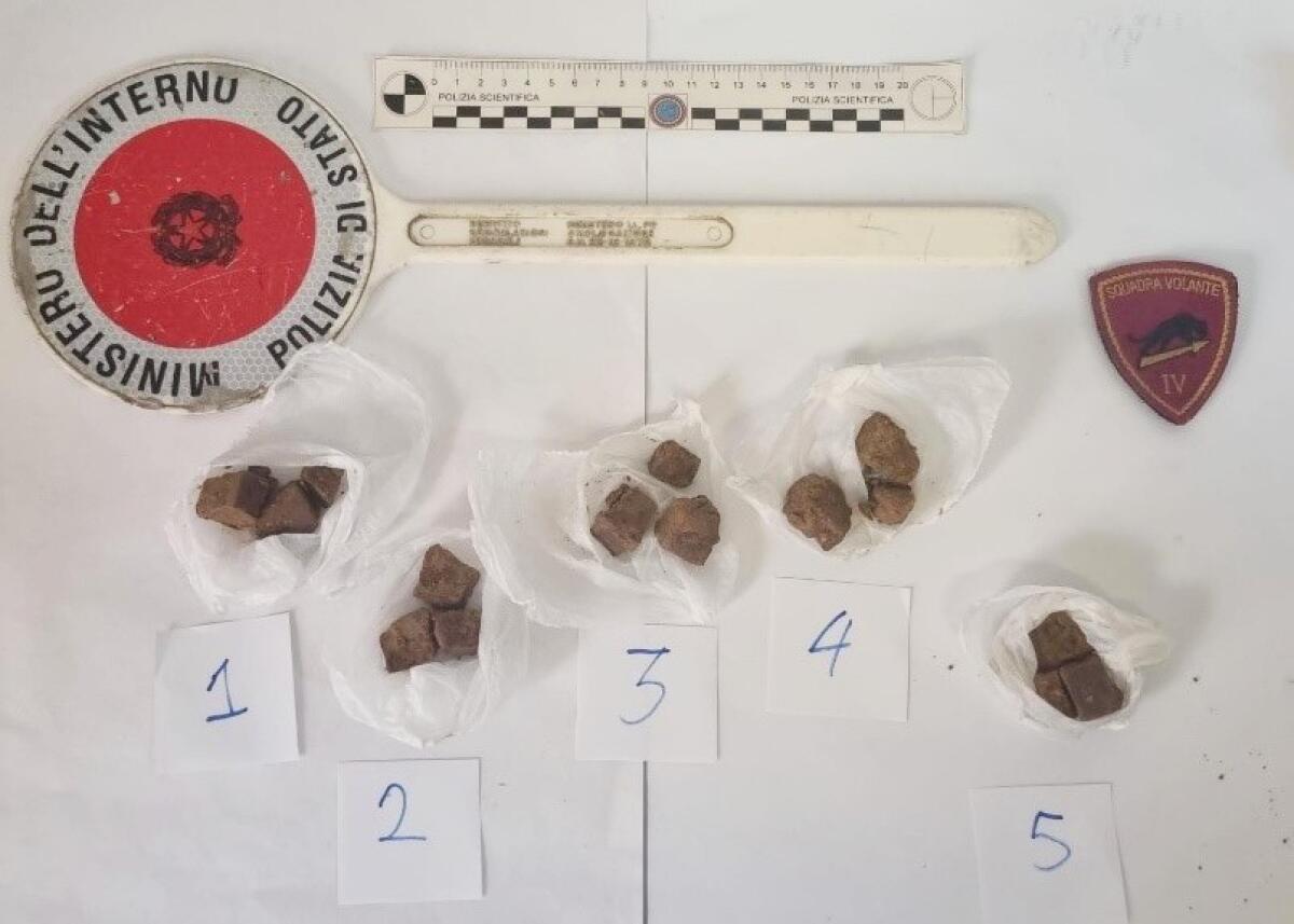 Crotone - Faceva il corriere della droga in monopattino: arrestato - 