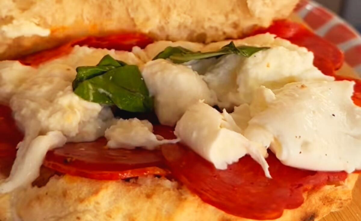 Un morso al sapore... alla pizza di Enrico Porzio - 
