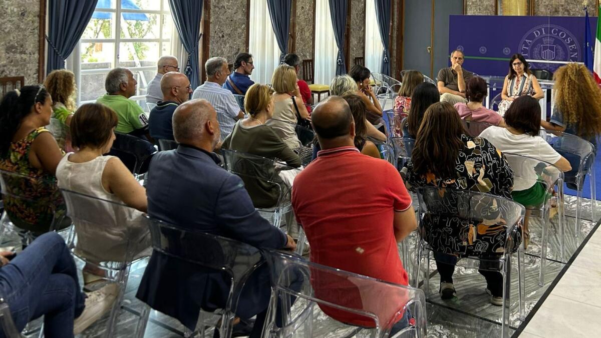 Cosenza - L'amministrazione comunale al fianco dei tirocinanti calabresi - 