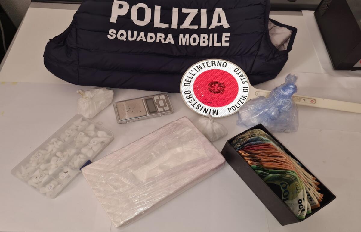 Crotone - Aveva un deposito di cocaina nel garage di casa: arrestato - 