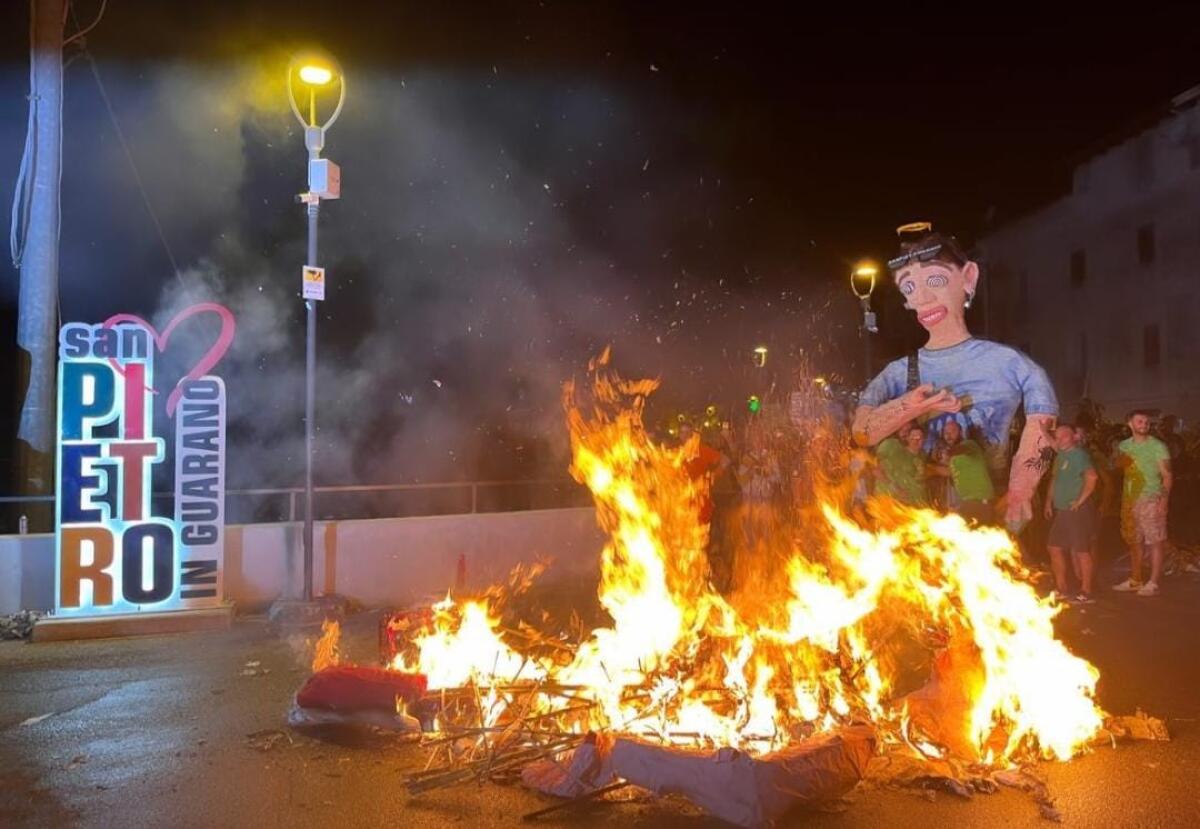 Fili Meridiani sostiene la notte di ''U Ddirroccu'' a San Pietro in Guarano - 