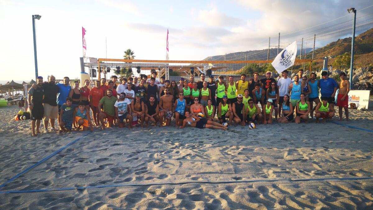 Amantea - Beach volley dal tramonto all'alba nel segno della solidarietà - 