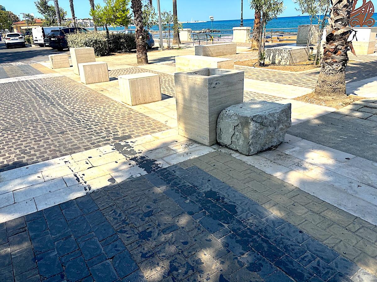 Crotone - Non c'è pace manco al Caposanto (Foto Gallery) - 