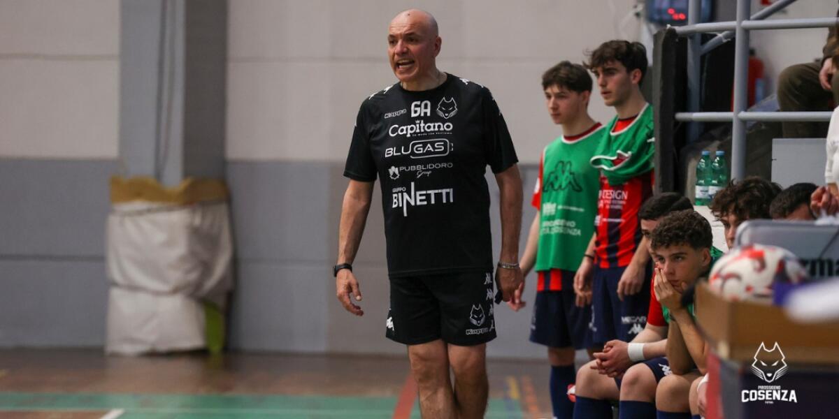 Calcio a 5 Under 19: mister Giuseppe Alfarano rimane sulla panchina della Pirossigeno Cosenza - 