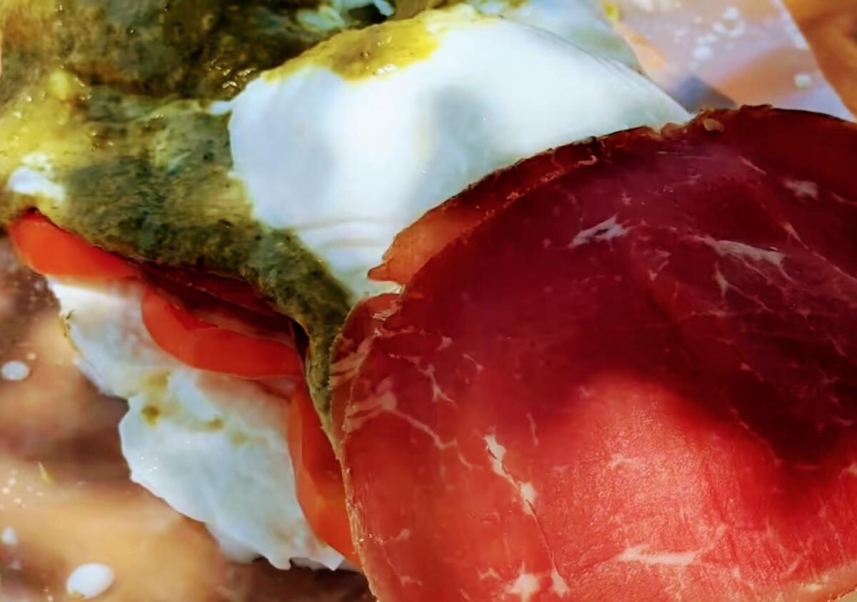 Un morso al sapore... alle treccine di mozzarella tricolore - 