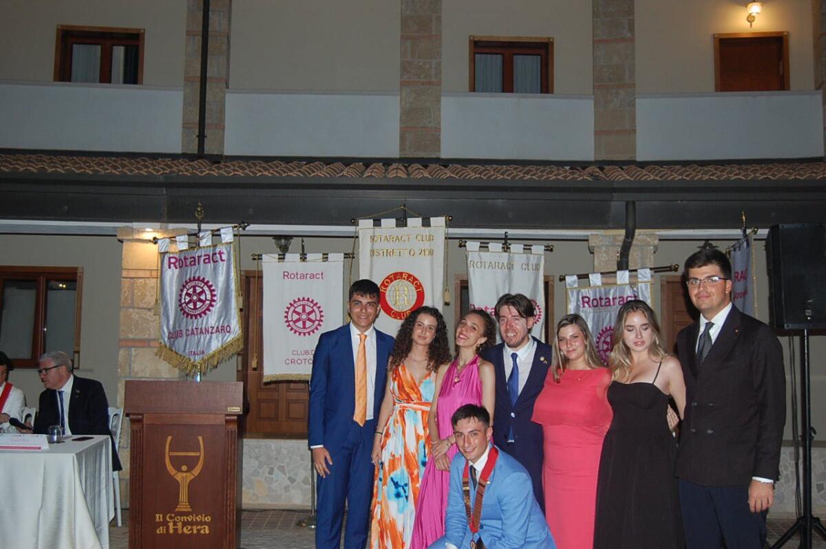 A Crotone il passaggio delle consegne dei Rotaract della Magna Grecia - 