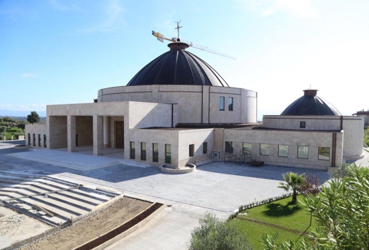 Paravati - 100° Anniversario della nascita di Natuzza Evolo: elevazione a Santuario della Chiesa Cuore Immacolato di Maria - 