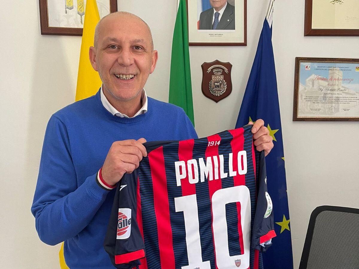 Vaccarizzo - «Abboniamoci al Cosenza» l'appello del sindaco Pomillo - 