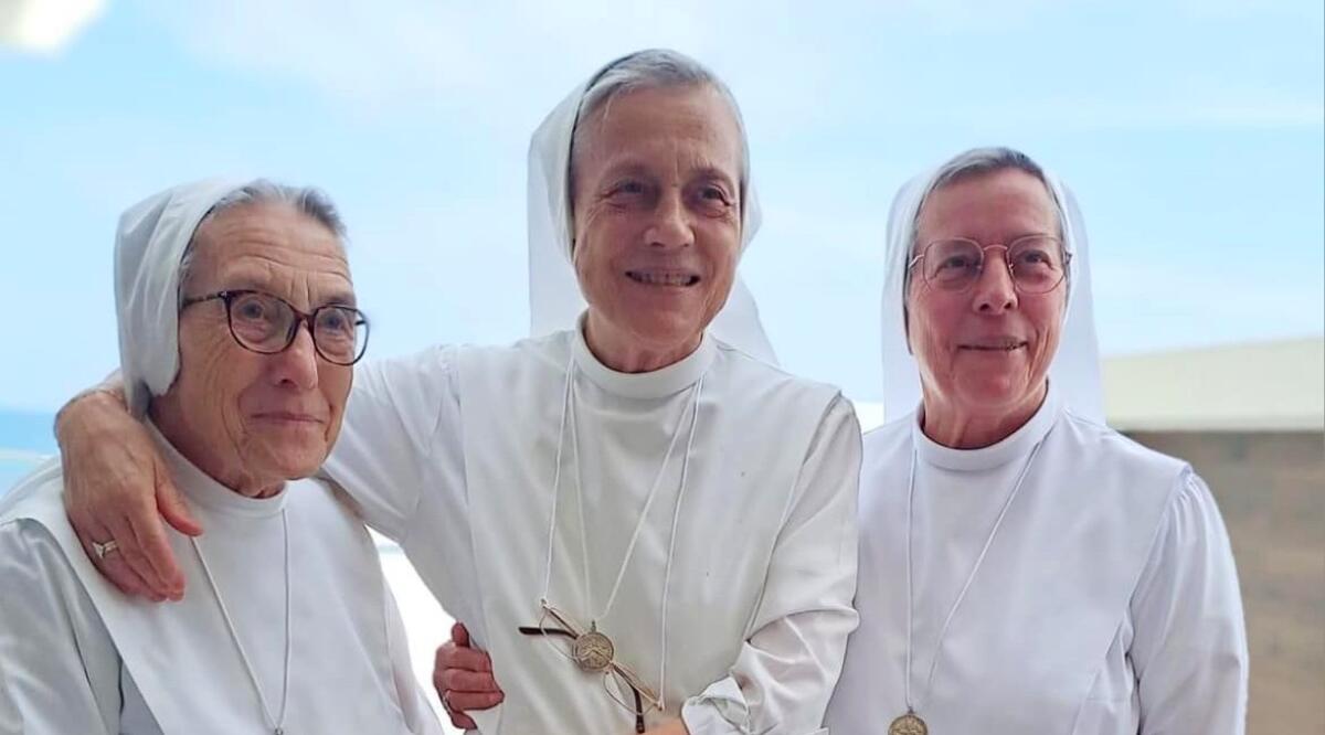 Le suore lasciano Strongoli, ''Il volo'': «Faremo di tutto per non far smantellare il convento» - 