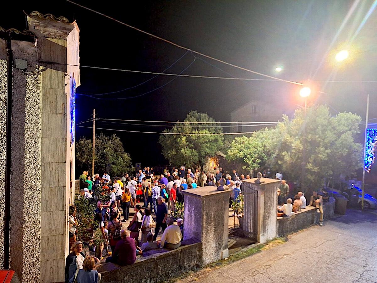 Mendicino - Musica e giochi per vivere la comunità di San Bartolo - Fonte - Associazione Prometeus