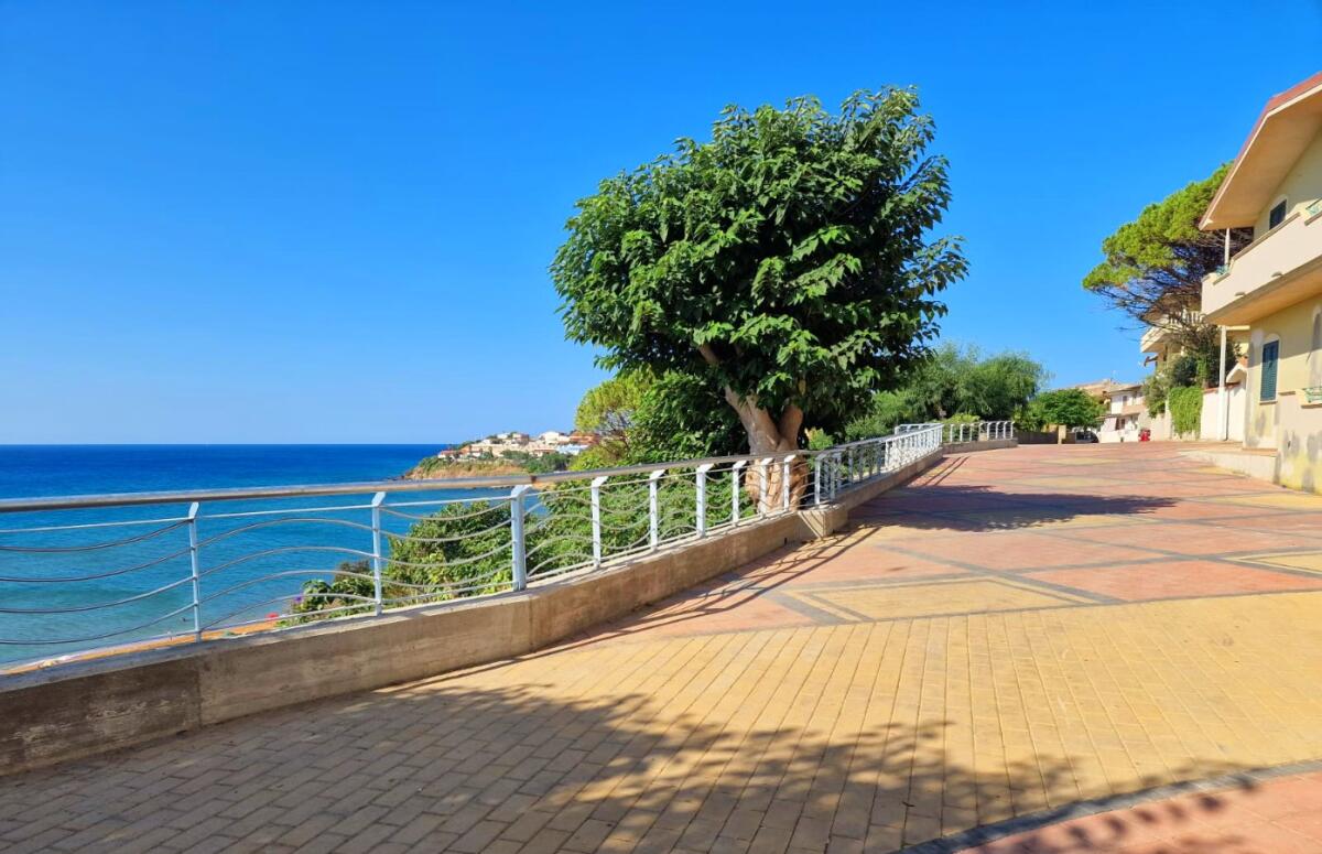 Isola, inaugurato il lungomare di Le Cannella e piazzetta Piscitelli (Foto) - 