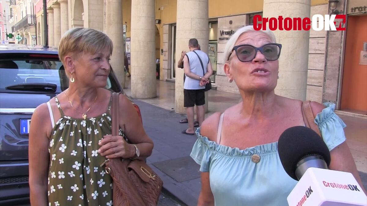 (VIDEO) Ferragosto a Crotone, tutti a mare - 