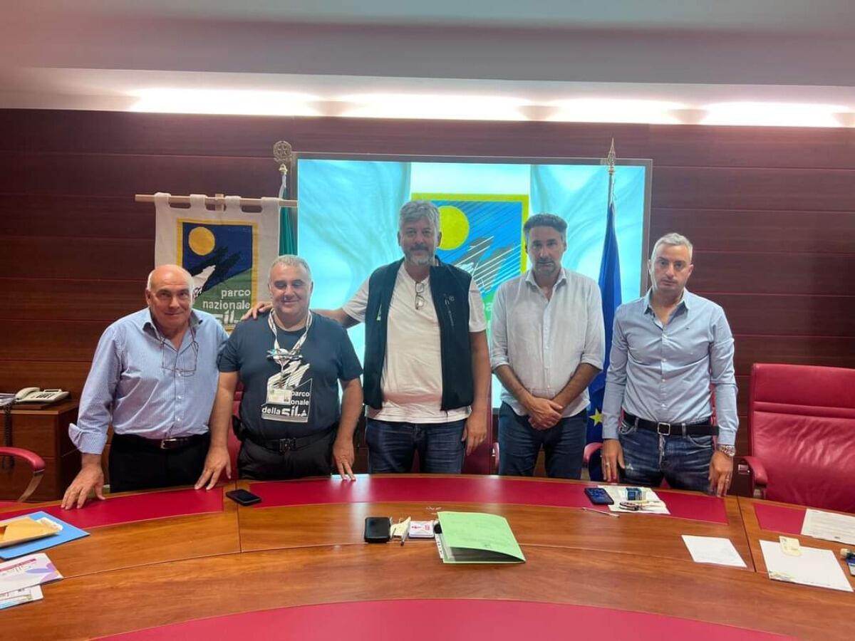 Savelli - Due progetti per il rilancio del villaggio Pino Grande - 