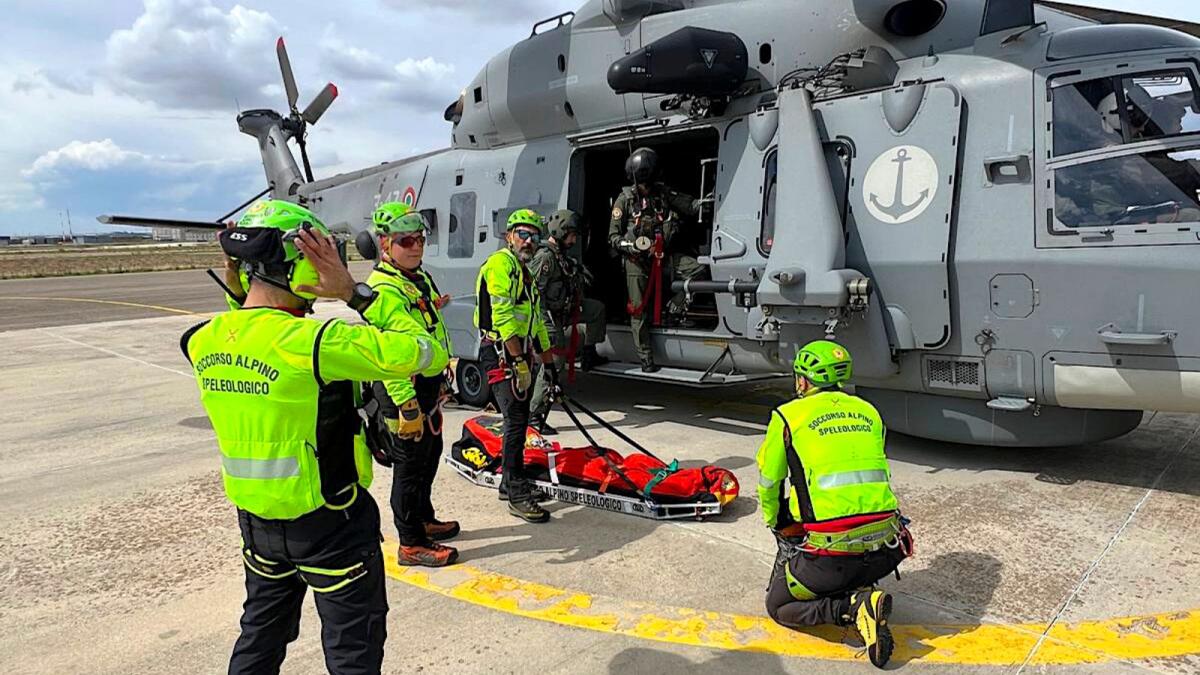 Esercitazione congiunta tra Soccorso Alpino Calabria e Marina Militare - 