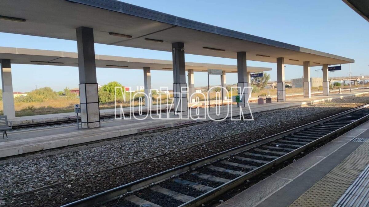 Trenitalia, stop temporaneo circolazione sulla Sibari-Crotone - 