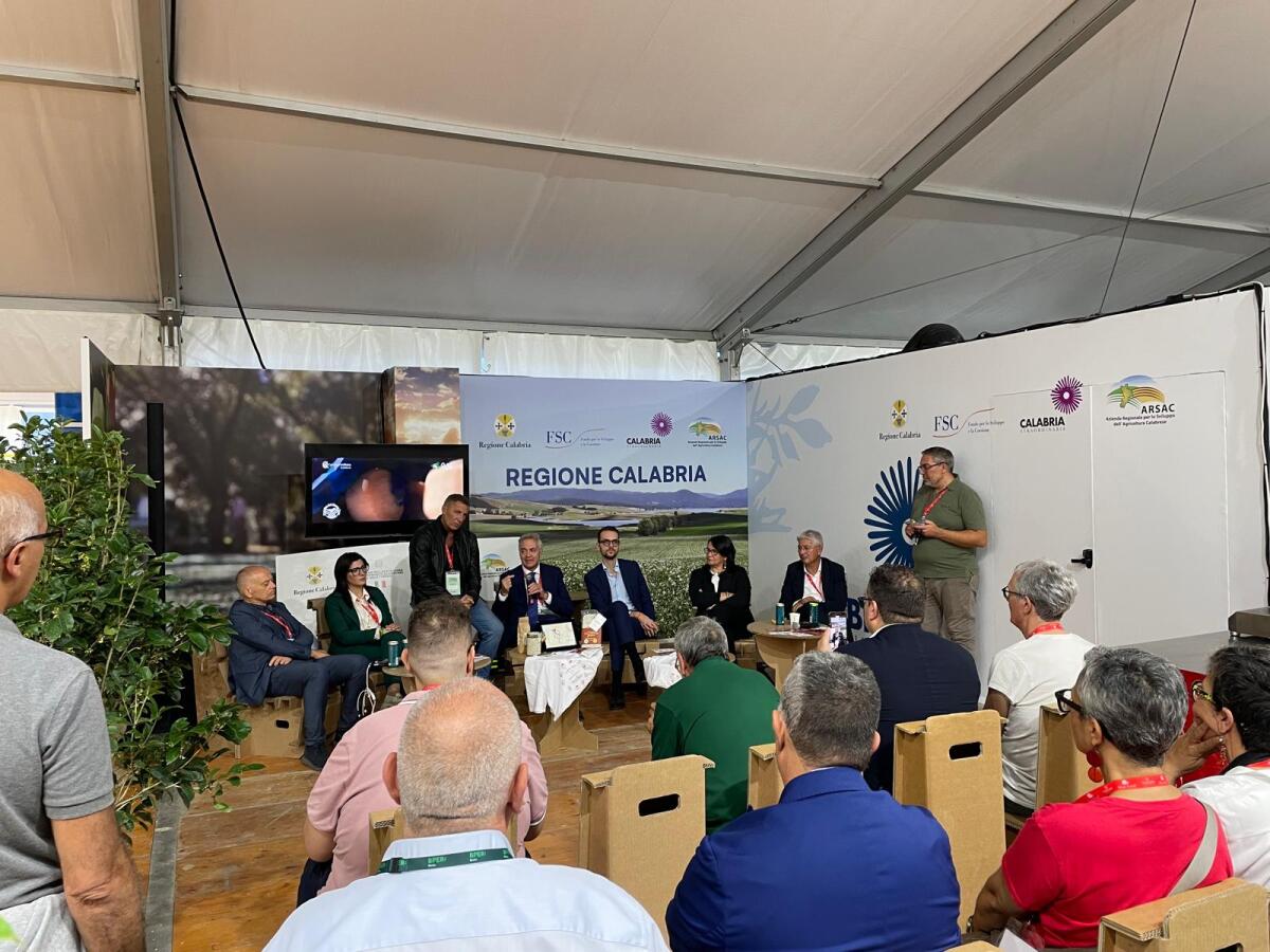 Mormanno - A Terra Madre la presentazione ufficiale di Slow Beans 2024 - 