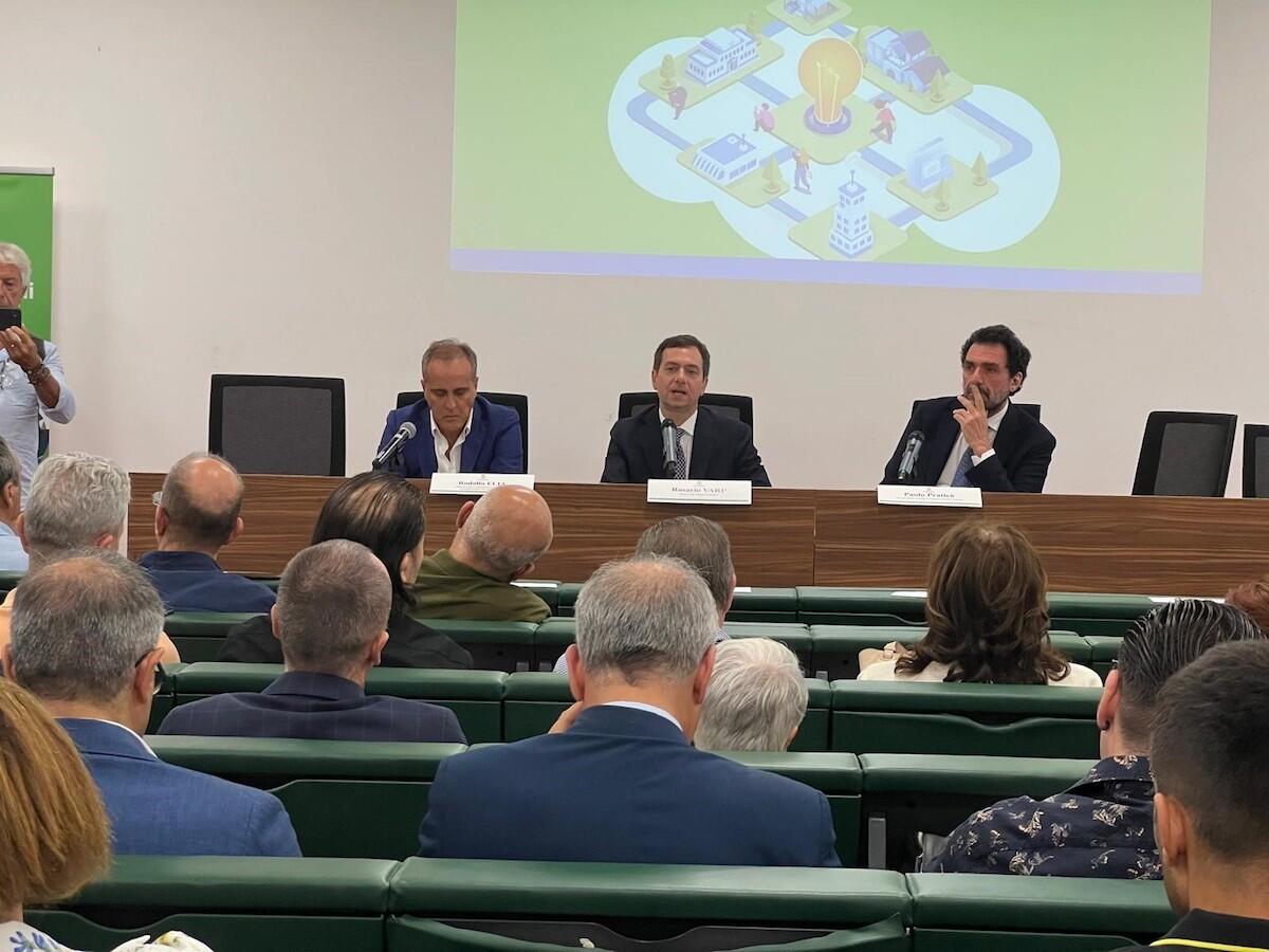 Calabria - Efficientamento energetico, l’assessore Varì ai sindaci: «Affrontiamo insieme la sfida della transizione verde» - Fonte - Regione Calabria
