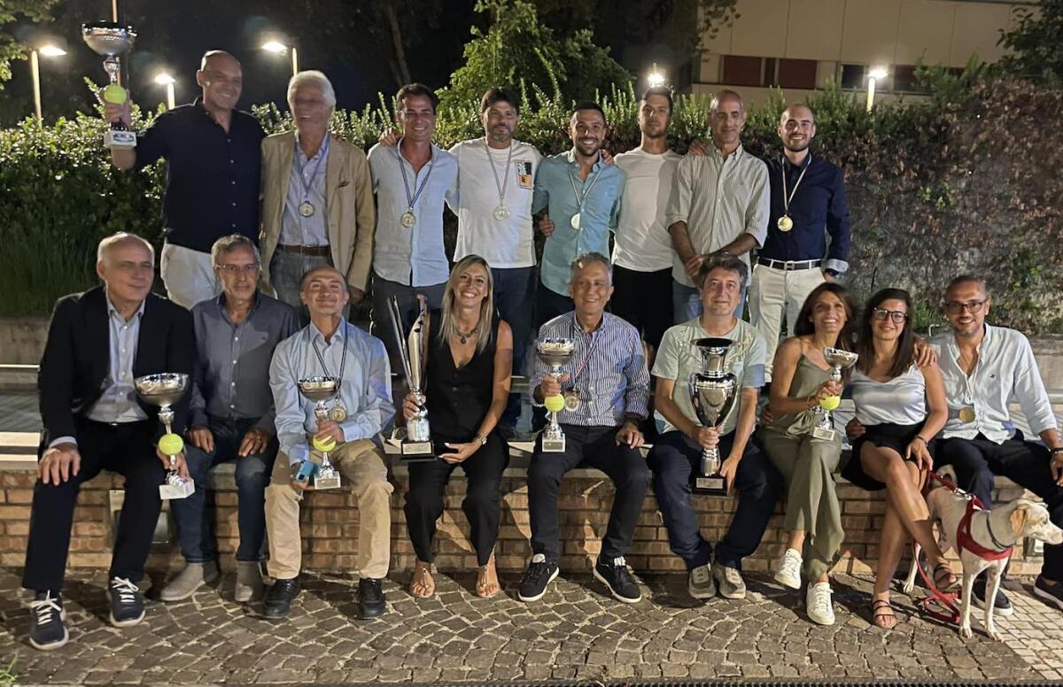 L'Unical brilla e vince ai Campionati nazionali universitari di tennis e padel - 