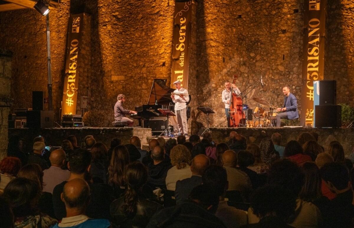 Cerisano hub di teatro, cinema e spettacoli. Continua il festival delle Serre - 