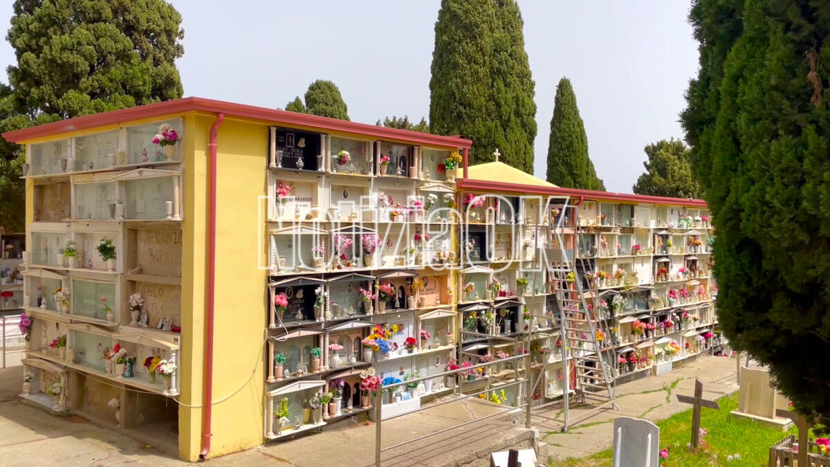 Crotone - Al cimitero posti esauriti: in costruzioni un nuovo padiglione - 