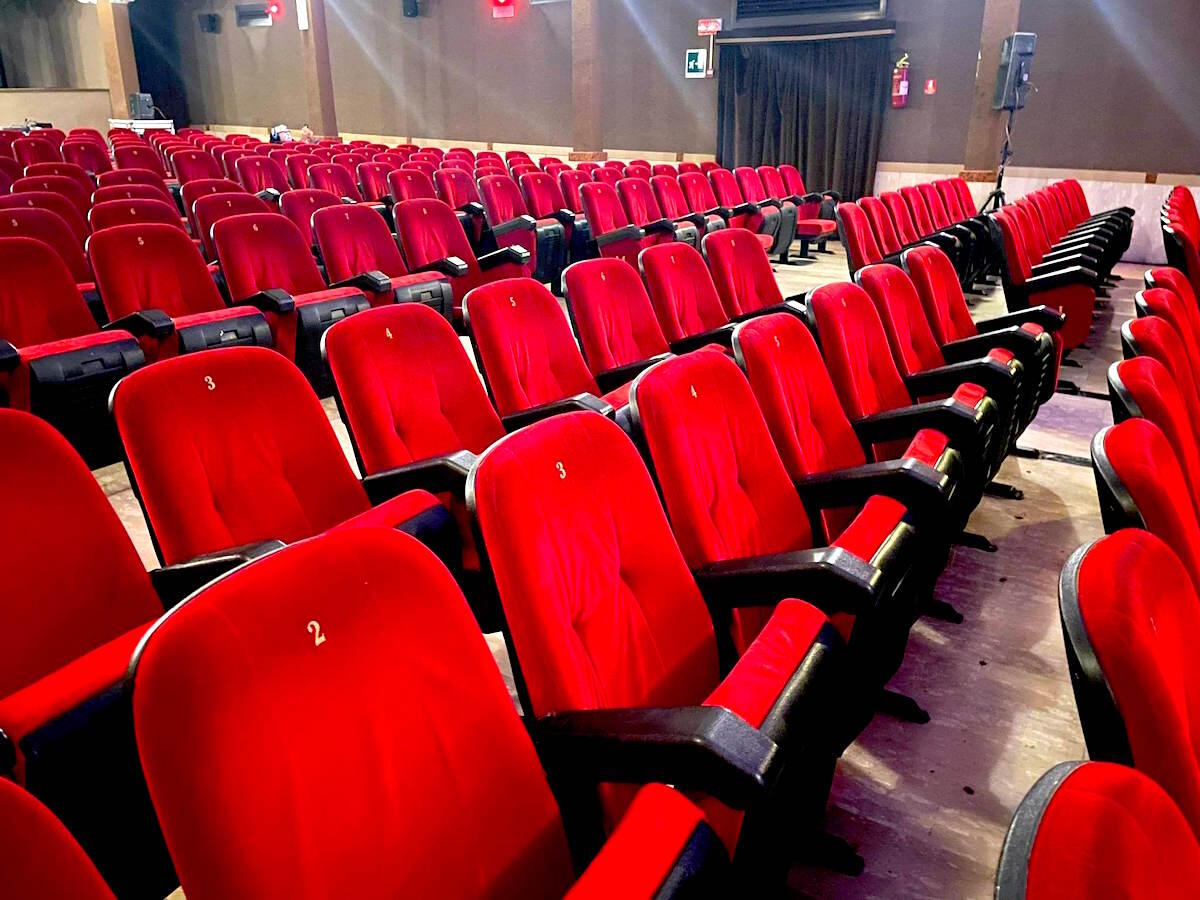 Crotone, al cinema Apollo ''It ends whit us' - Siamo noi a dire basta' - Crotone - Cinema Teatro Apollo