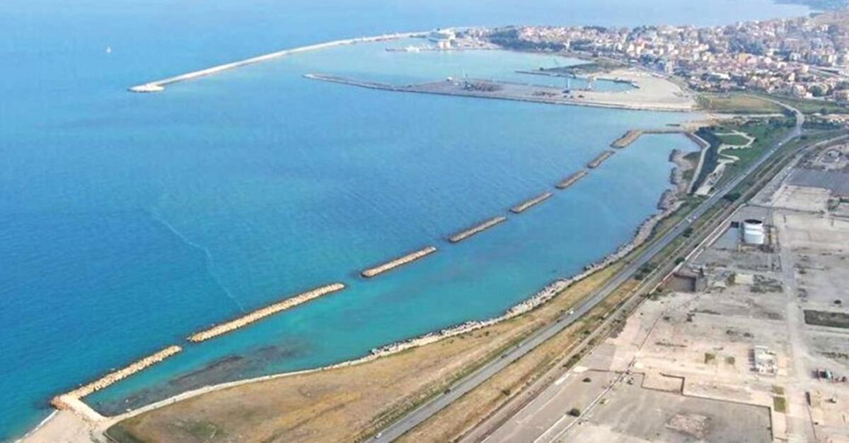 Bonifica di Crotone - I sindacati chiedono un incontro urgente - 